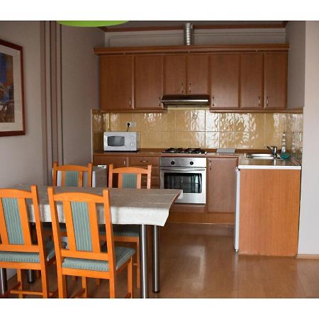 Hôtel Wolf Apartman101, Wolf Apartman 102 à Sárvár Extérieur photo