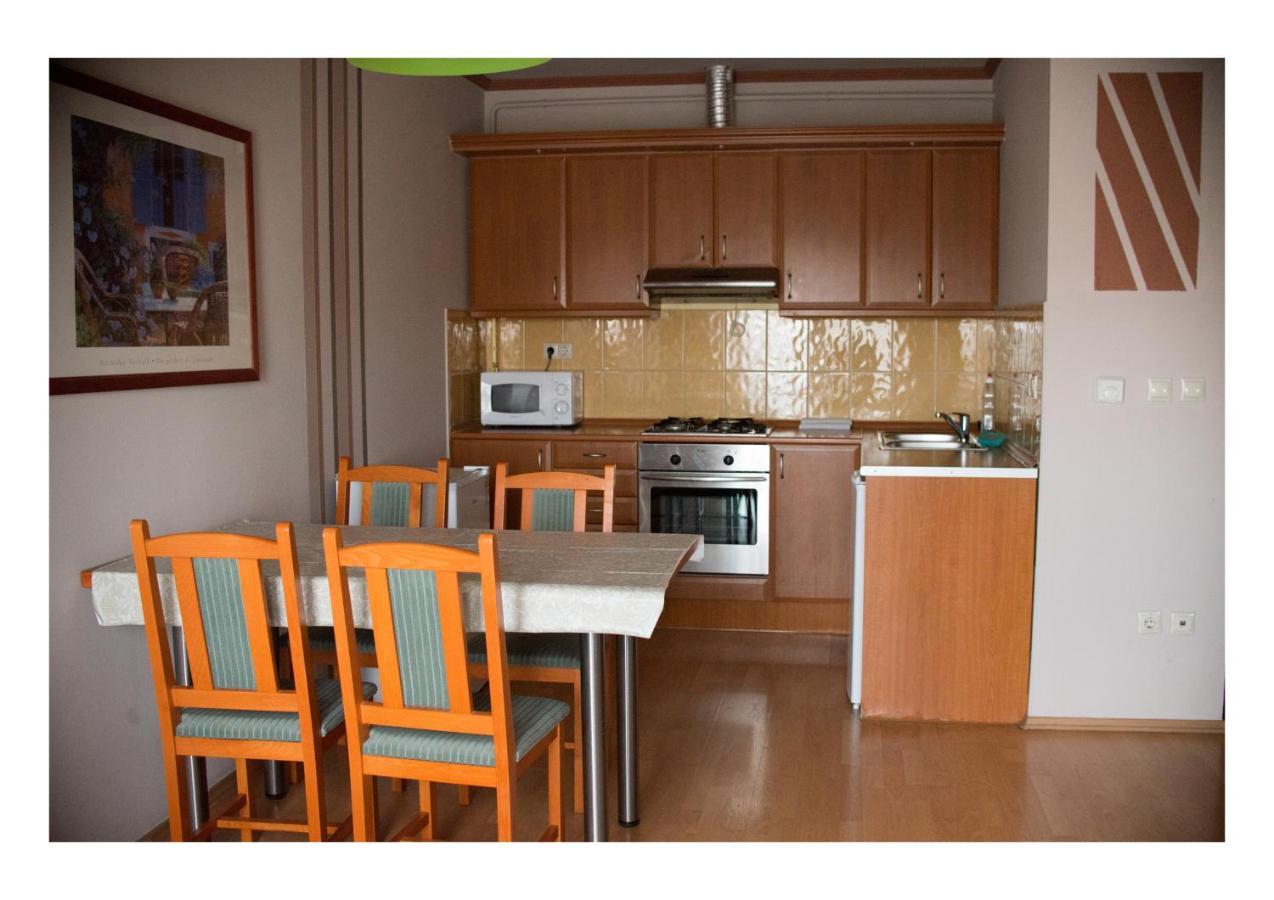 Hôtel Wolf Apartman101, Wolf Apartman 102 à Sárvár Extérieur photo