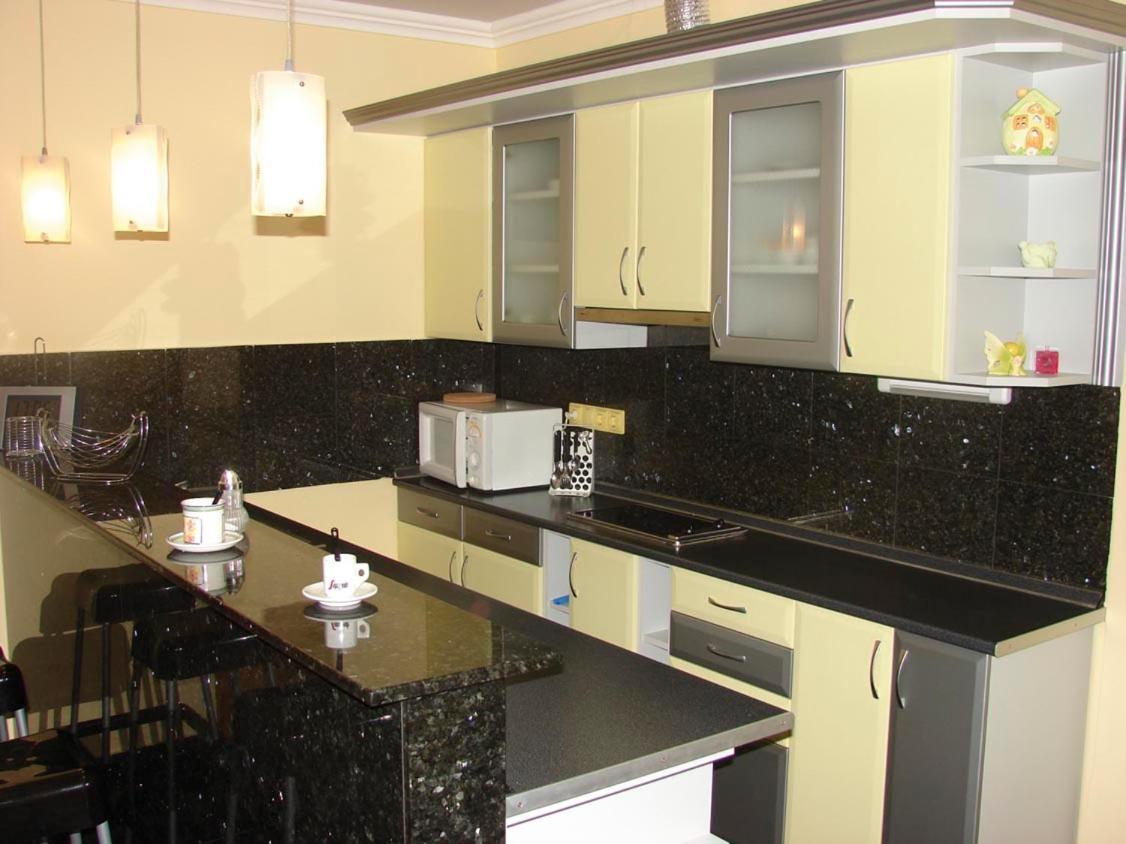 Hôtel Wolf Apartman101, Wolf Apartman 102 à Sárvár Extérieur photo